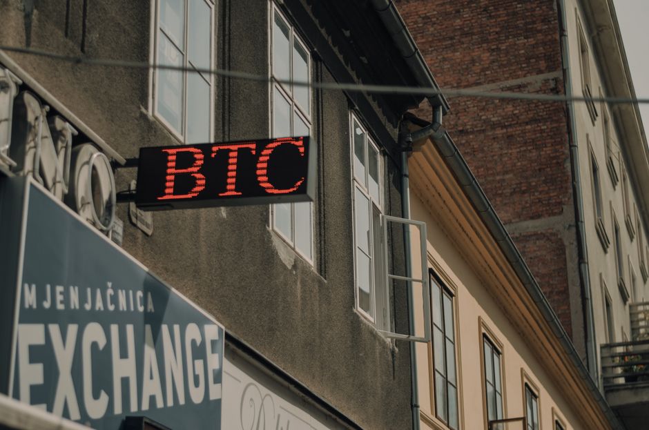 The Ethical Architecture of Cryptocurrency in Modern Leadership